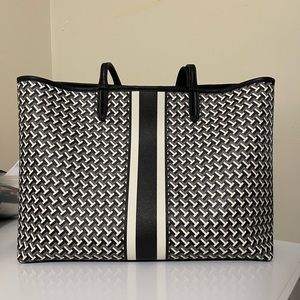 Tory burch tote